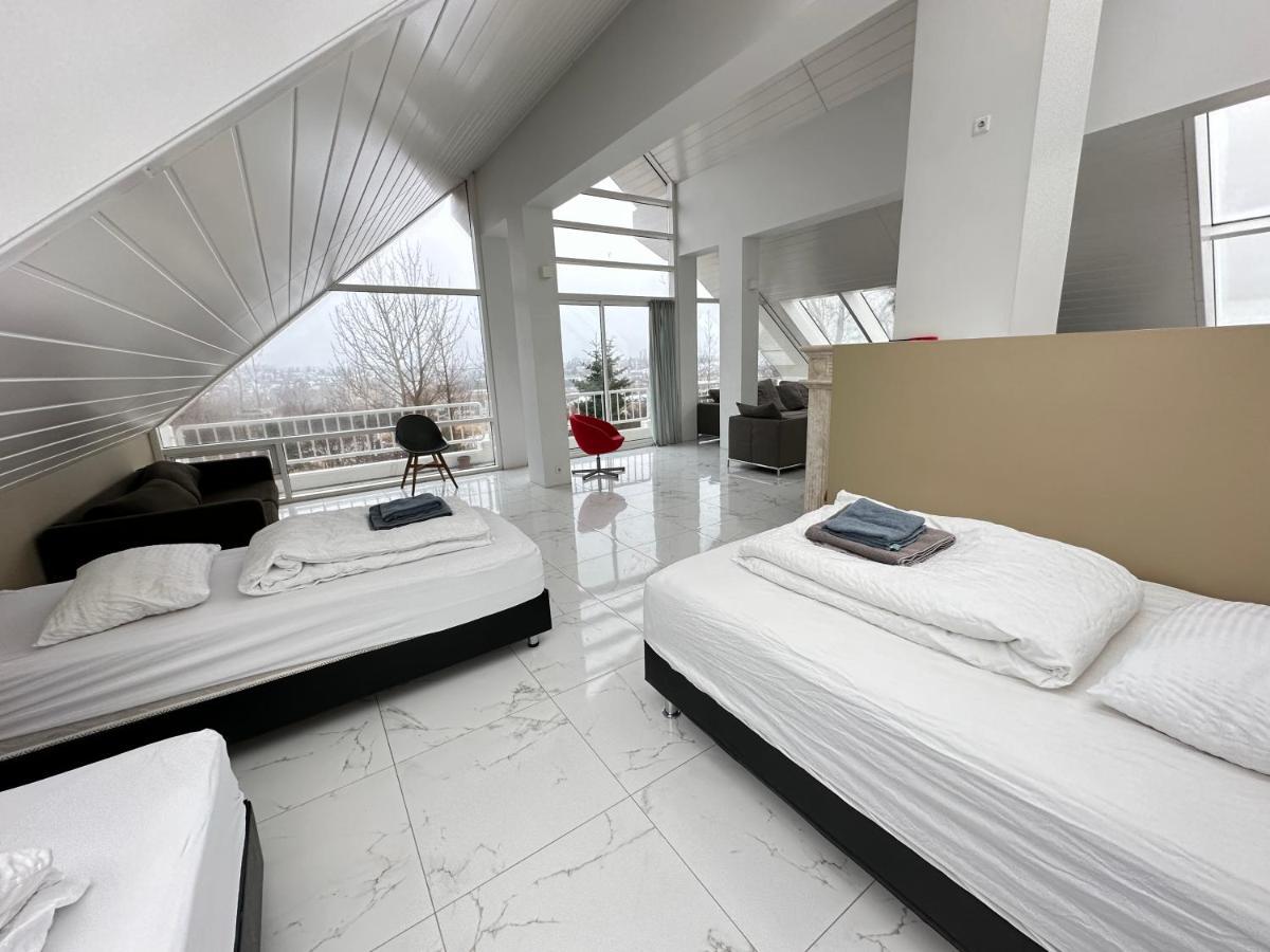 Big Villa Centrally Located In Reykjavik Extérieur photo